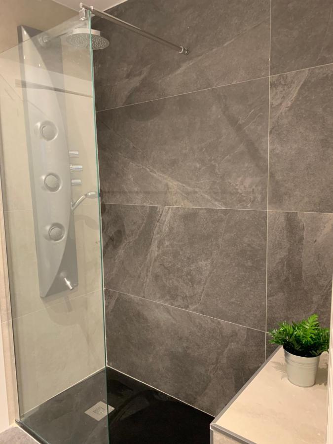 Apartamentos Santullano 1 Ов'єдо Екстер'єр фото