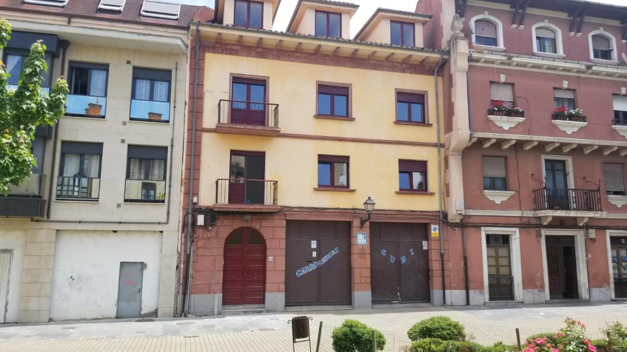 Apartamentos Santullano 1 Ов'єдо Екстер'єр фото